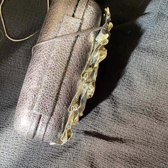 Elegant Gold Rose Clutch - Picture 5 of 7